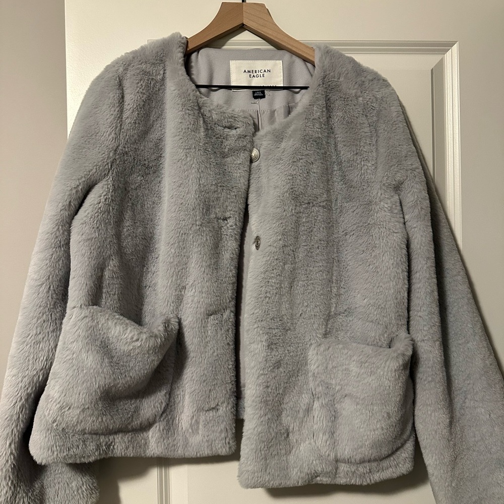 American Eagle Outfitters Women's Soft Gray Teddy Jacket
